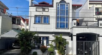 Royal South Village, Las Piñas – 3-Storey House and Lot For Sale