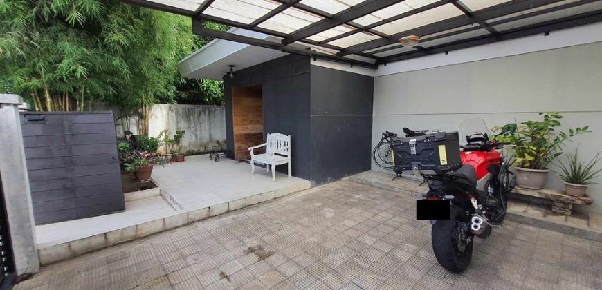 Marcelo Green Village, Parañaque | 2-Storey House and Lot, 350 sqm Floor Area for Sale