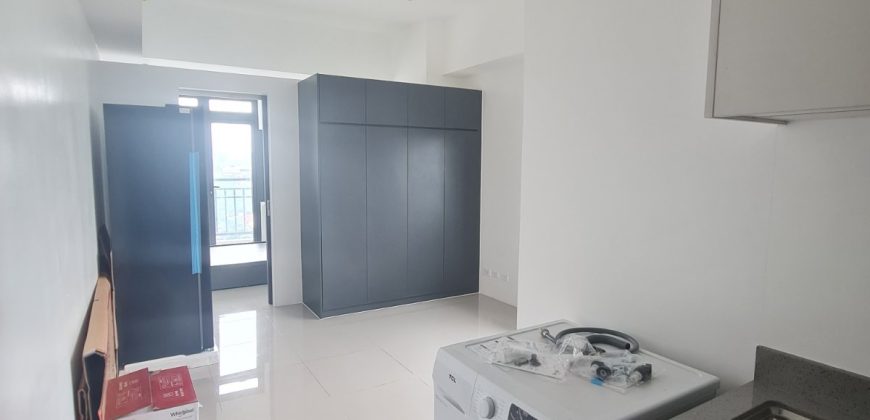 Harbour Park Residences, Mandaluyong City – 36.4 sqm 1 Bedroom Condo For Sale