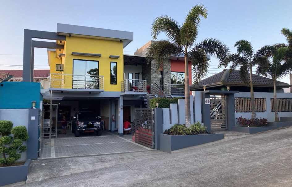 Casa De Ferrer, Tagaytay City | 2-Storey House and Lot, 300 sqm Floor Area for Sale